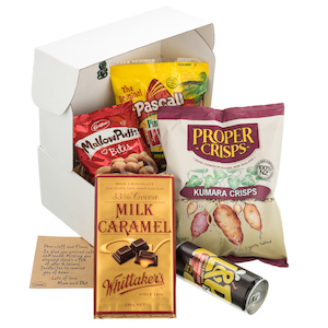 Products: Classic Box - Kiwiana Hampers AROHA FROM AOTEAROA