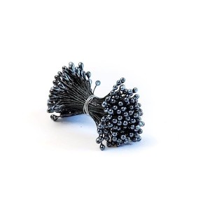 Bakegroup: Stamens pearl black small