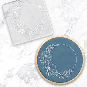 Create A Cutter: Debosser Floral Round Frame embosser