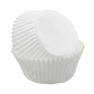 White standard cupcake papers Pack 75 by Wilton