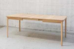 Finn: Finn Twin Leaf Extension Dining Table