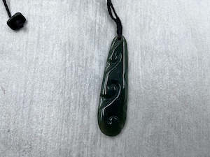 Greenstone Nephrite Jade Koru Long Drop Pendant NH066 – 70×19mm with Toggle & Gift Bag