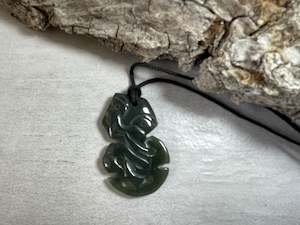 Greenstone Nephrite Jade Tiki Pendant E084 – 41×24mm with Gift Box