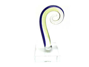 Handmade Glass: Beautiful Medium Handmade Glass Statue Fern Frond 5173669