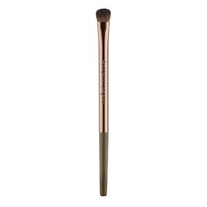 Brushes Applicators: NUDE BY NATURE Base Shadow Brush