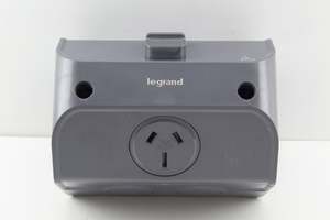 Hager: Legrand Single Exterior PP 15A