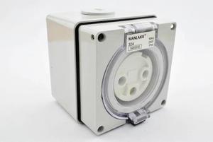 Socket Industrial 32 Amp 3 Pin with Base