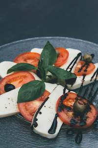 Black Garlic: Black Garlic Caramelised Balsamic Vinegar 250ml