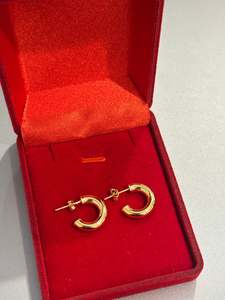 Earrings: 18k Gold Loop Stud Earrings