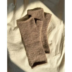 Penny Gloves Knitting Pattern by PetiteKnit