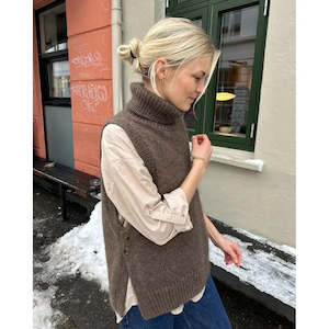 Lulu Slipover Chunky Edition Knitting Pattern by PetiteKnit