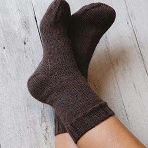 Alpaca Yarns: 2807 Sox 6ply Simple Sock Knitting Pattern