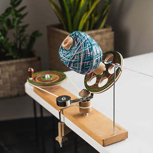 Knitpro: KnitPro Signature Ball Winder