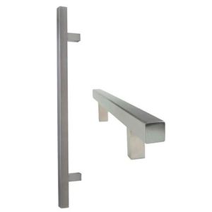 Entrance: Windsor Brass Pull Handle - Square Profile