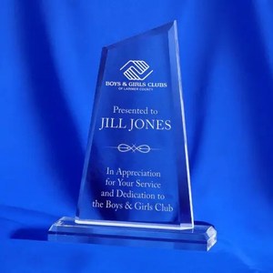 Acrylic Award – Peak – Knox Engravers