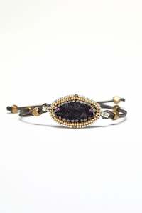 JEWELLERY: ISHI BRACELET OVAL