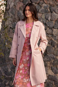 Zoe Kratzmann: Zoe Kratzmann - Source Coat (Shell)