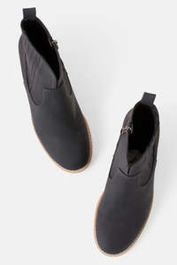 Walnut Melbourne: Walnut Melbourne - Margot Boot Black
