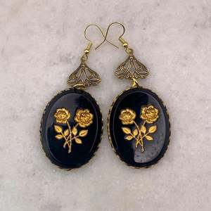 Jewellery: Ghost & Lola - New Bloom Earrings