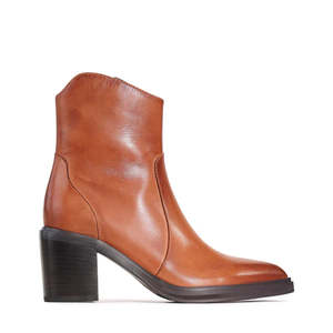 EOS - Janice (Brandy)