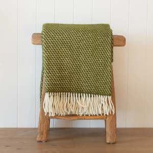 Nordic Style - Klippan Lambswool Throw Velvet (Avocado)