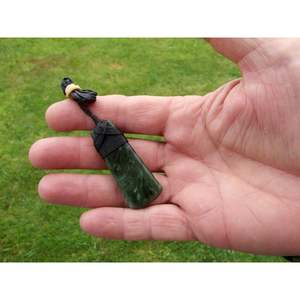 Necklaces: Small New Zealand Greenstone Toki