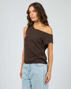 Best Selling: Ellis Off the Shoulder Top / Chocolate  | Silent Theory