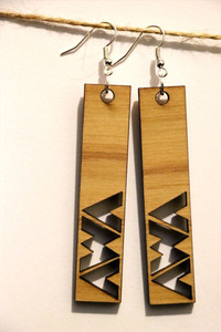 Products: Large drop AWA earrings Kohu Design