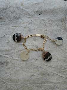 Earrings: Vaisioa - 3 masi charms