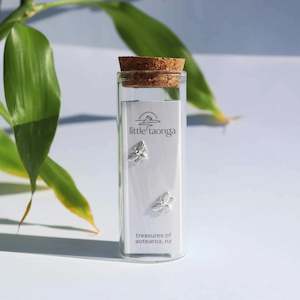 auntyswholesale: Honey Bee Studs - Silver