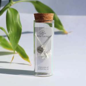 auntyswholesale: Honey Bee Necklace - Silver