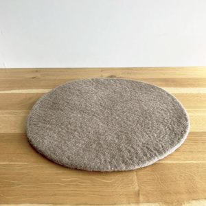 Sheepish Design: NZ Wool Sheeted Trivet – Fawn (33cm)