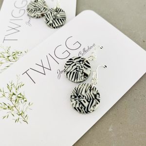 Twigg: Mono Disc Earrings