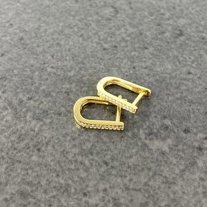 Lindi Kingi: Amira Gold Sleeper Earrings