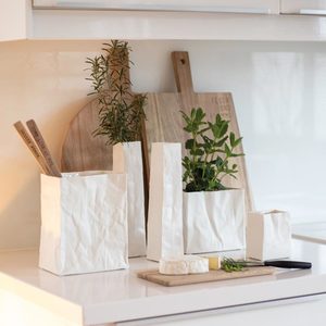 Rader: Porcelain Bag Vase