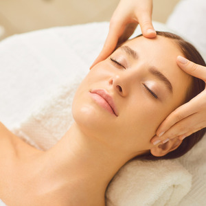 Products: Calming Balance Facial – Soothing and Skin Balance Hydration Treatment Korea Beauty Clinic
