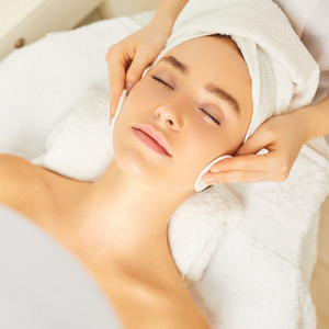 Skin Brightening Facial – Radiance and Skin Tone Support Treatment Korea Beauty Clinic