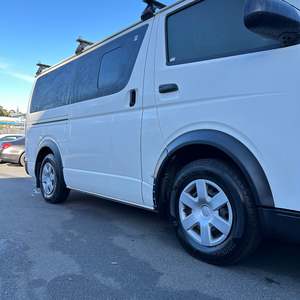 Fender Flares: Fender Flare Toyota Hiace 2005-2019 New Sport Style Matte Black