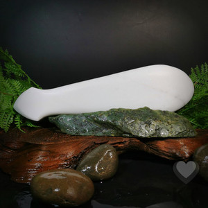 White Carrara Mapere Patu - Small Kowhatu Taonga