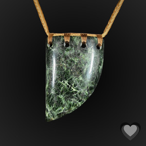 Kahotea Pounamu Niho - XL Kowhatu Taonga