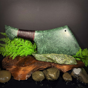 Green Mapere Meat Cleaver - XL Kowhatu Taonga