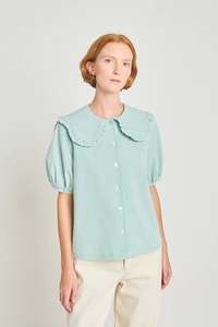The uncanny blouse - Jade Seersucker