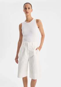 Elliot Bermuda Short - White