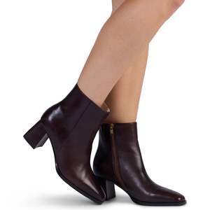 Footwear: Bryant Boot - Chocolate Calf