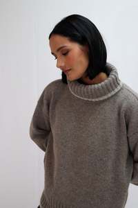 Tatano Dipped Henri Roll Neck - Mocha/Wheat