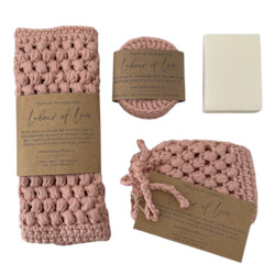 Big Humans: Bath Gift Set Blush With Free Soap