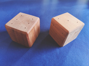 Minimalist Large Dice Kea Resilience Proje