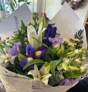Products: Hand Tied Bouquet - La Fleur