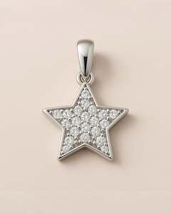 Necklaces: Star Diamond Pendant