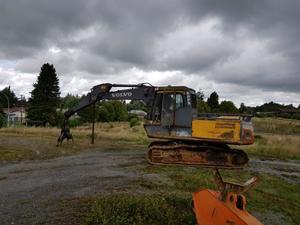 excavator: Volvo 240CL 2008 Excavator